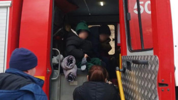 Фотография к новости: Ақтөбеде өрт сөндірушілер алты адамды құтқарды