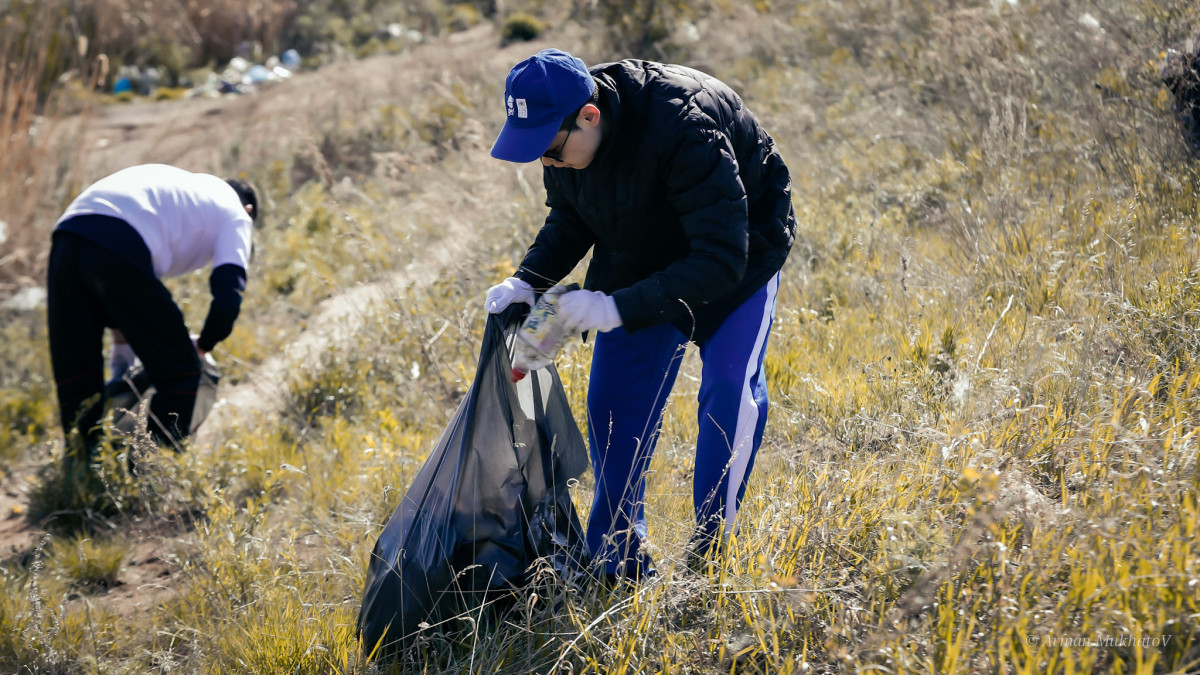  Арман Мухатов  - архив