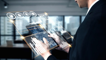 Фотография к новости: "Әлемдегі ең ақылды ЖИ": Маск жаңартылған чат-ботты таныстырды