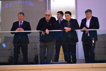 Біріккен күрес әлемі президенті елордадағы спорт нысандарын аралады