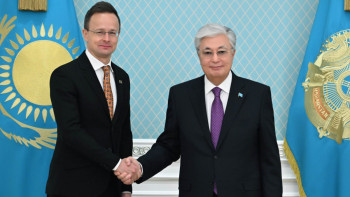 Фотография к новости: Президент Мажарстанның Сыртқы істер министрін қабылдады