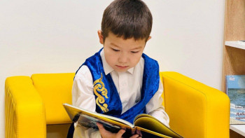 Фотография к новости: 800 мектеп кітапханасы модернизациядан өтіп, кітап қоры жаңартылды