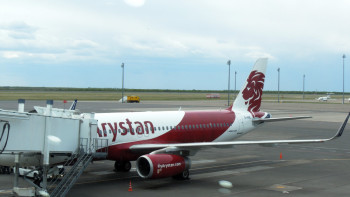 Фотография к новости: Ұшаққа мас күйінде мініп, төбелес шығарған жолаушы 3 жылға сотталды