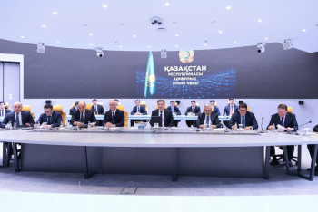 Фотография к новости: Бектенов: Инвестиция тарту – әкімдер мен министрлердің басым міндеті