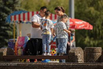 Фотография к новости: Балаға еркіндік бере отырып, шектеу қоя білу керек – психолог