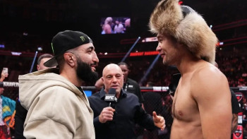 Фотография к новости: Шавкат Рахмонов пен Белал Мұхамад арасындағы кездесу өткізбейтін болды