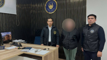 Фотография к новости: Алматы облысында анасы қайтыс болған баласының еміне ақша жинаған