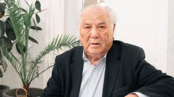 Фотография к новости: «Апамыз өмірден өткеннен кейін көңілі түсіп жүргендей көрінген»: Аида Балаева Дулат Исабековтың отбасына көңіл айтты