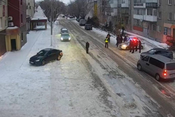 Тамағына пышақ тақаған: Петропавлда ер адам өз-өзіне қол салмақ болды