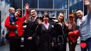 Фотография к новости: Оқаповтар отбасына +1 көлік: Әли жарына жаңа көлік сыйлады