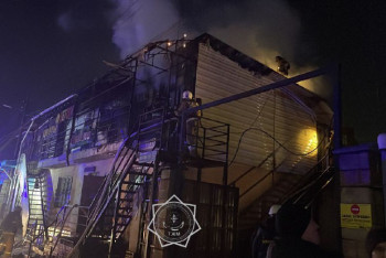 Фотография к новости: Алматыда азық-түлік дүкені өртенді