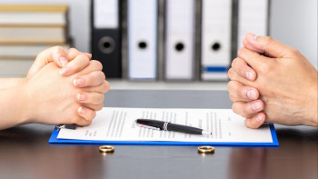 Фотография к новости: Күйеуінен зәбір көріп ажырасқандарға үй беріледі