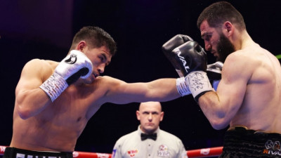 Дмитрий Бивол жартылай ауыр салмақта абсолютті чемпион атанды