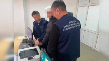 Фотография к новости: Жылап кеткен 78 млн: БҚО-да тұрғындарды алдаған алаяқ қолға түсті