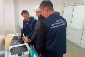 Фотография к новости: Жылап кеткен 78 млн: БҚО-да тұрғындарды алдаған алаяқ қолға түсті