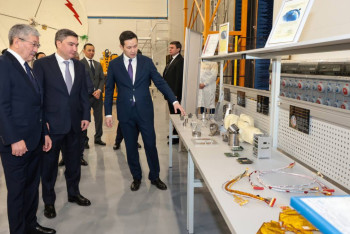 Фотография к новости: Цифрлық және ғарыш салаларындағы әріптестік келешегі талқыланды