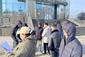 Фотография к новости: Жөндеу жүргізген жұмысшылар жалақыға жарымады