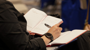 Фотография к новости: Заңдар қазақ тілінде жазылу үшін не істеу керек? – Министр жауап берді