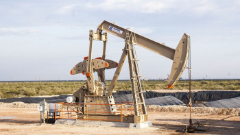 Фотография к новости: Мұнай бағасы құлдырап барады, Brent 73 доллардан төмен түсті