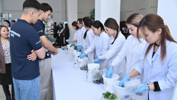 Фотография к новости: Ақтөбеде "Қоқыссыз болашаққа қадам" экологиялық форумы өтті