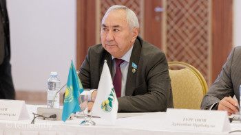 Фотография к новости: Жигули Дайрабаев "Ауыл" партиясындағы қызметінен босатылды