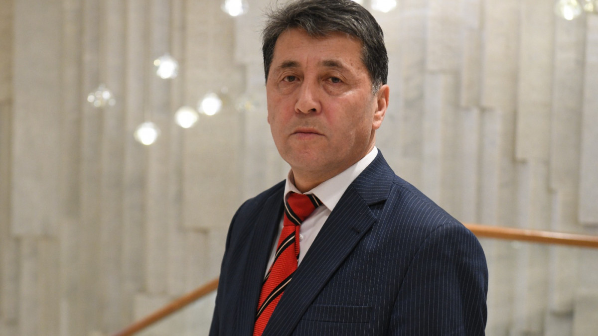  Кейіпкердің жеке мұрағатынан