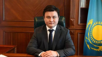 Фотография к новости: Әсет Ерғалиев бұрынғы қызметіне қайтып келді