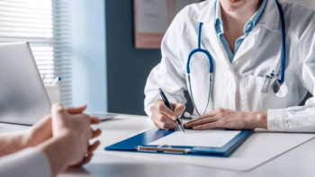 Фотография к новости: 60 дәрігерге миллиондаған жәрдемақы берілді