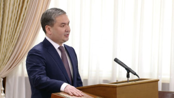 Фотография к новости: Шарлапаевтың орнына келген министр ант берді