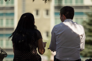 Фотография к новости: Жас жұбайларға ата-ана болу үшін арнайы курстан өту міндеттелуі мүмкін