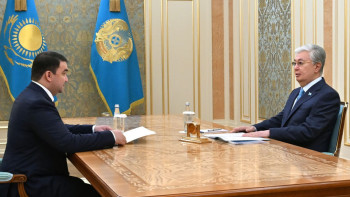Фотография к новости: Президент Түркістан облысының әкімін қабылдады