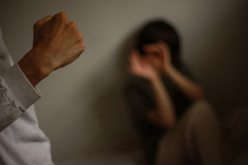 Анасын аяусыз ұрған ер адам қамалды