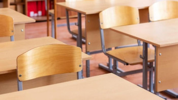 Фотография к новости: Түркістан облысында туыстарын жұмысқа алған мектеп директоры лауазымынан босатылды