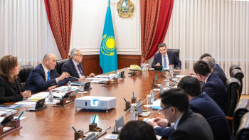 Фотография к новости: Бектенов Экономикалық саясат жөніндегі кеңес отырысын өткізді