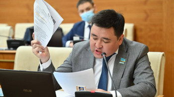 Фотография к новости: "Жемқорлық жоқ". Нартай Аралбайұлы Берденовпен келіспеді