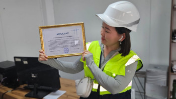 Фотография к новости: Арулар, асыл жандар, ауыр жұмысты нәзік қолдарымен іске асырғандар...