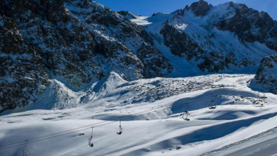 Шымбұлақтағы қар көшкіні: қоршаудан өтіп кеткен үш шаңғышы анықталды