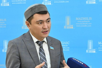 Фотография к новости: "Декретке миллионмен" немесе ЖИ-ді шектеу. Дәулет Мұқаев өзін сынағандарға жауап берді