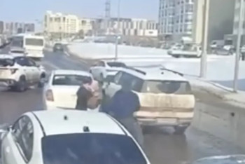 Фотография к новости: Астанада жүргізушілер жолға таласып, төбелес шығарды