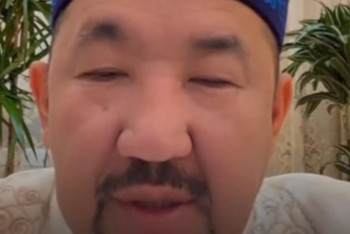 Фотография к новости: Нұрлан имам "Беттен сүюге бола ма?" дегенге жауап берді