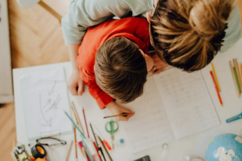 Фотография к новости: Мүмкіндігі шектеулі балаларды үйде оқыту үшін қажетсіз құжаттар сұраған