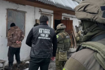 Фотография к новости: Алматы облысында қарасора өсірумен айналысқан қылмыстық топ құрықталды