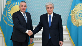 Фотография к новости: Президент Халықаралық серіктестік жөніндегі еуропалық комиссарды қабылдады