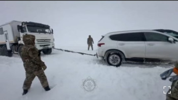 Фотография к новости: Қостанайда қарлы тосқауылдан 15 адам құтқарылды