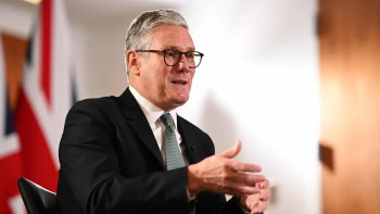 Фотография к новости: Кир Стармер: Путиннің өзі келіссөзге отыруға мәжбүр болады