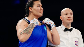 Фотография к новости: Бокстан әйелдер арасындағы ӘЧ: Елдана Тәліпова – күміс жүлдегер