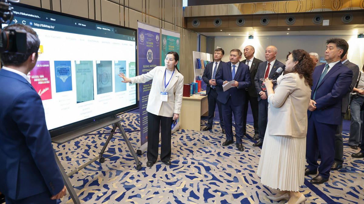  Арман Мухатов  