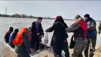 Фотография к новости: Тасқынға тосқын: Ақтөбеде 200-ден астам тұрғын құтқарылды