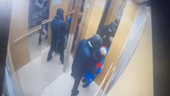 Фотография к новости: Лифтіде пышақталған бала қайтадан ауруханаға жатқызылады