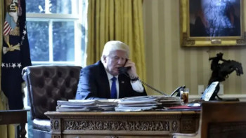 Фотография к новости: "1,5 сағат өтті". Трамп пен Путин телефон арқылы сөйлесіп жатыр